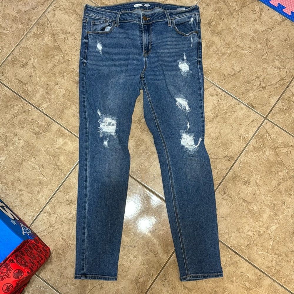 Old Navy Rockstar Super Skinny mid rise size 14